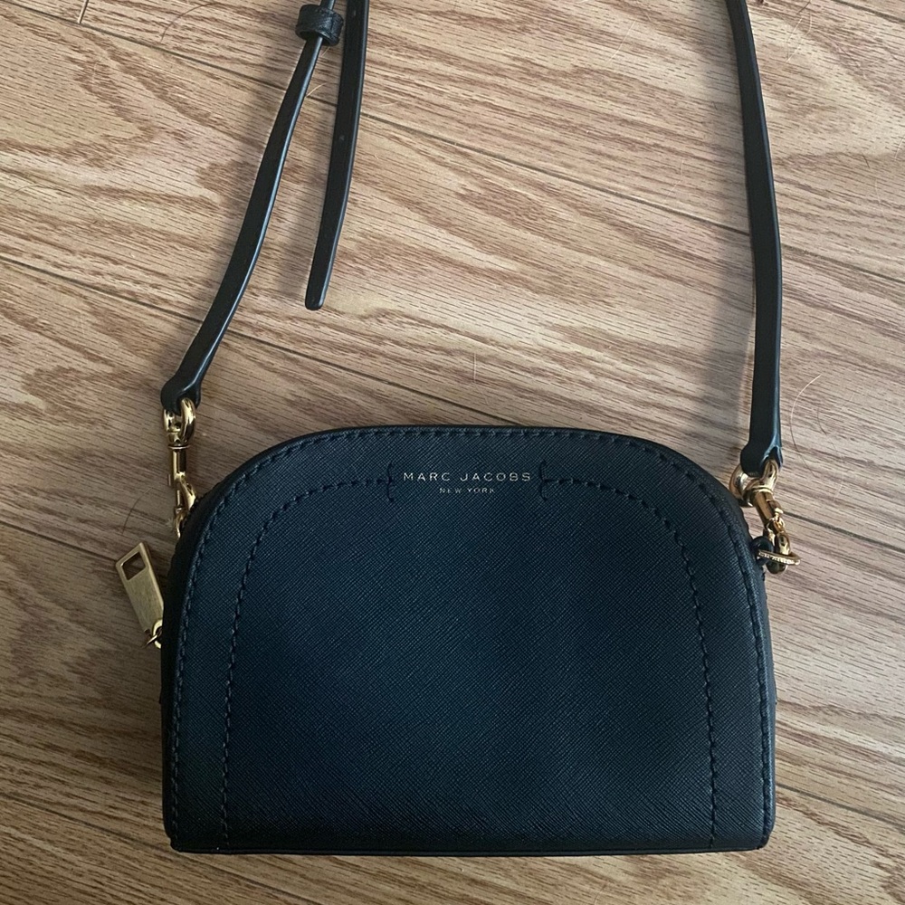 Marc Jacobs Elegant Black Crossbody Bag